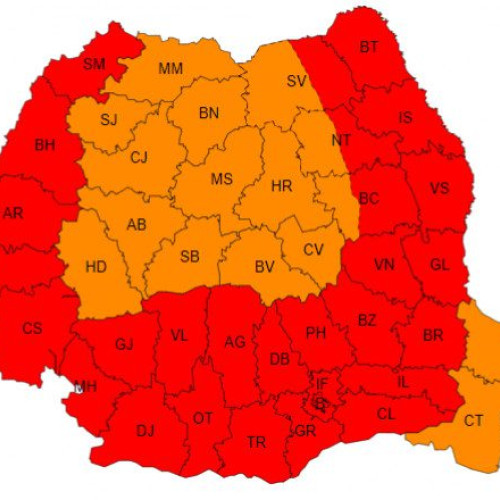 Codul roșu de caniculă prelungit până marți în cea mai mare parte a țării