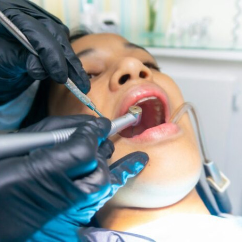 Importanța vizitelor regulate la dentist pentru sănătatea orală