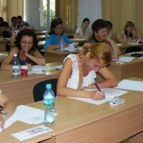 Proba scrisă a examenului de definitivat în învățământul preuniversitar s-a desfășurat cu o rată de participare de 93,8%