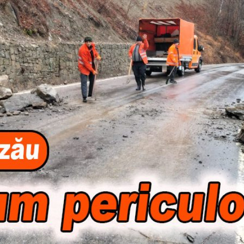 Drum periculos spre Brașov pe la Siriu din cauza căderilor de stânci