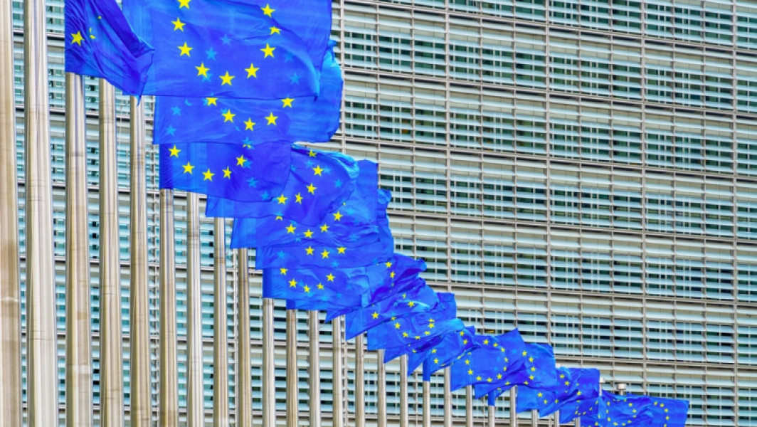 Uniunea Europeană suspendă contramăsurile la taxele vamale americane
