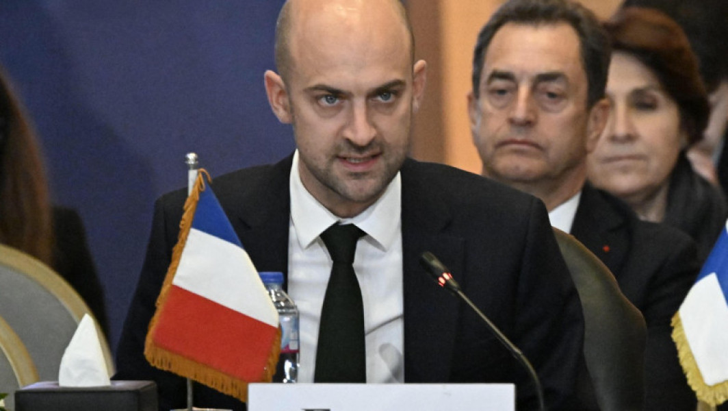 Algeria expulzează 12 oficiali francezi, iar Franța avertizează asupra consecințelor