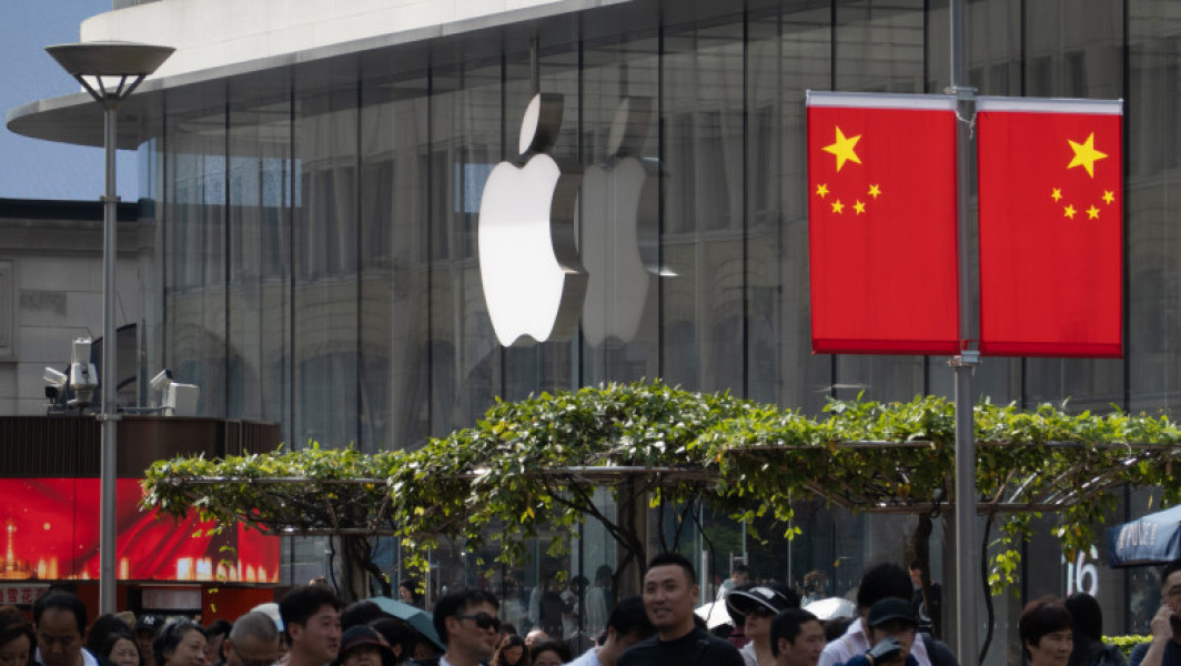 Apple trimite iPhone din India în SUA pentru a evita tarifele vamale