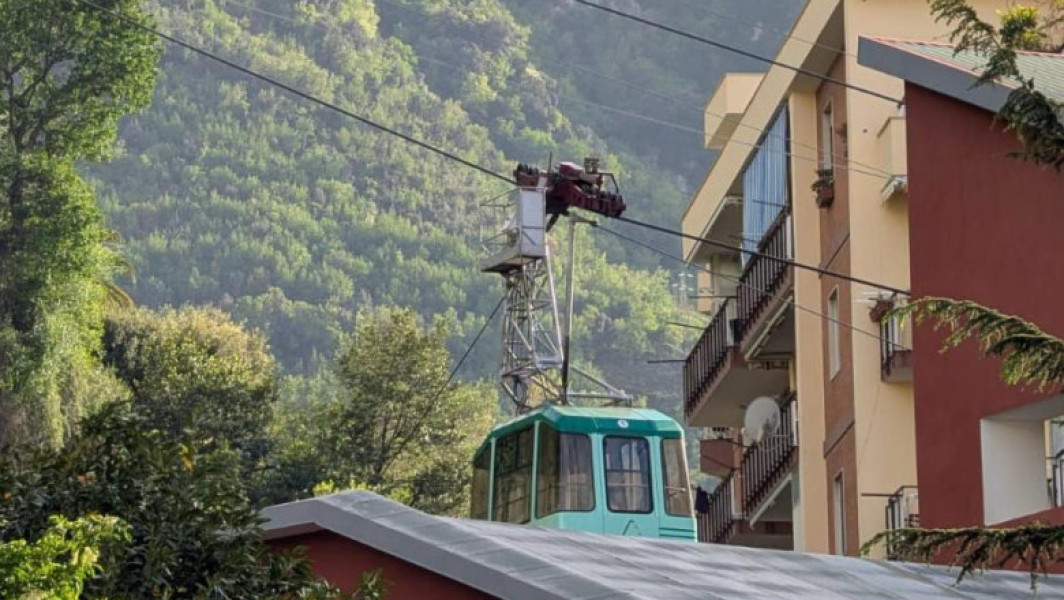 Accident tragic în regiunea Napoli: patru morți în urma prăbușirii unei telecabine