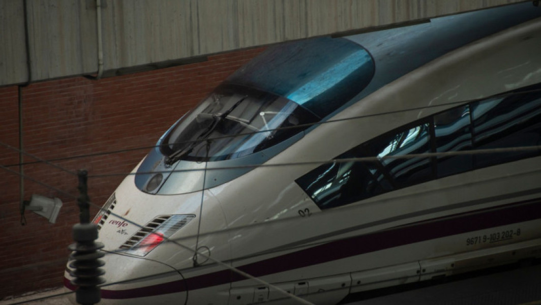 Hoții de cupru blochează trenurile de mare viteză din Spania