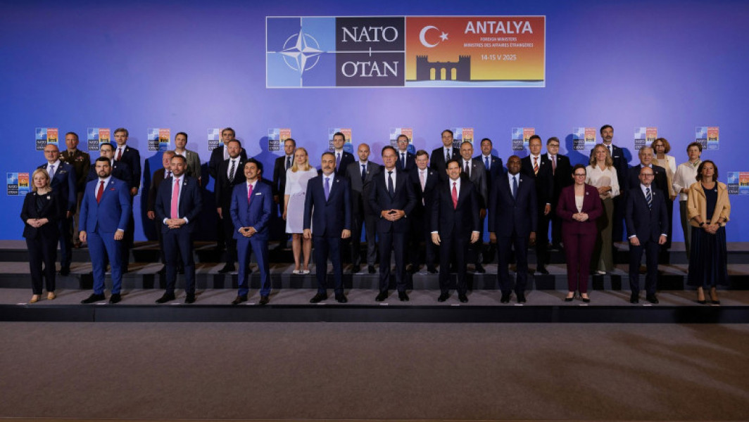 Schimb de replici între Polonia și Ungaria pe tema spionajului la reuniunea NATO din Turcia