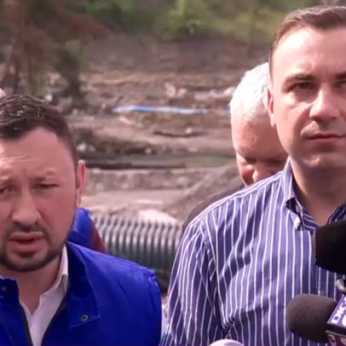 Ministrul Mediului, Mircea Fechet, avertizează asupra riscurilor de mediu și a pericolului unui dezastru ecologic la Salina Praid, potrivit notează digi24.ro. Într-o declarație făcută miercuri la Praid, oficialul afirmă că "nimic nu poate garanta că nu vom avea din nou ploi abundente, că nu vom avea viituri pe Corund, că nu vom avea din nou 60 de metri cubi pe secundă", după recentul incident cauzat de inundații.