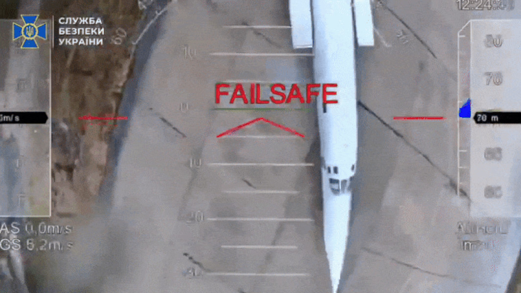 SBU publică imagini ale atacului cu drone kamikaze asupra bazelor aeriene rusești