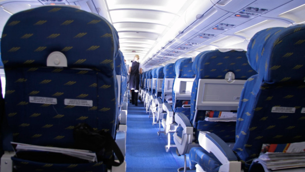 Care sunt cele mai sigure locuri dintr-un avion? Ce spun experții despre supraviețuire în cazul unui accident aerian