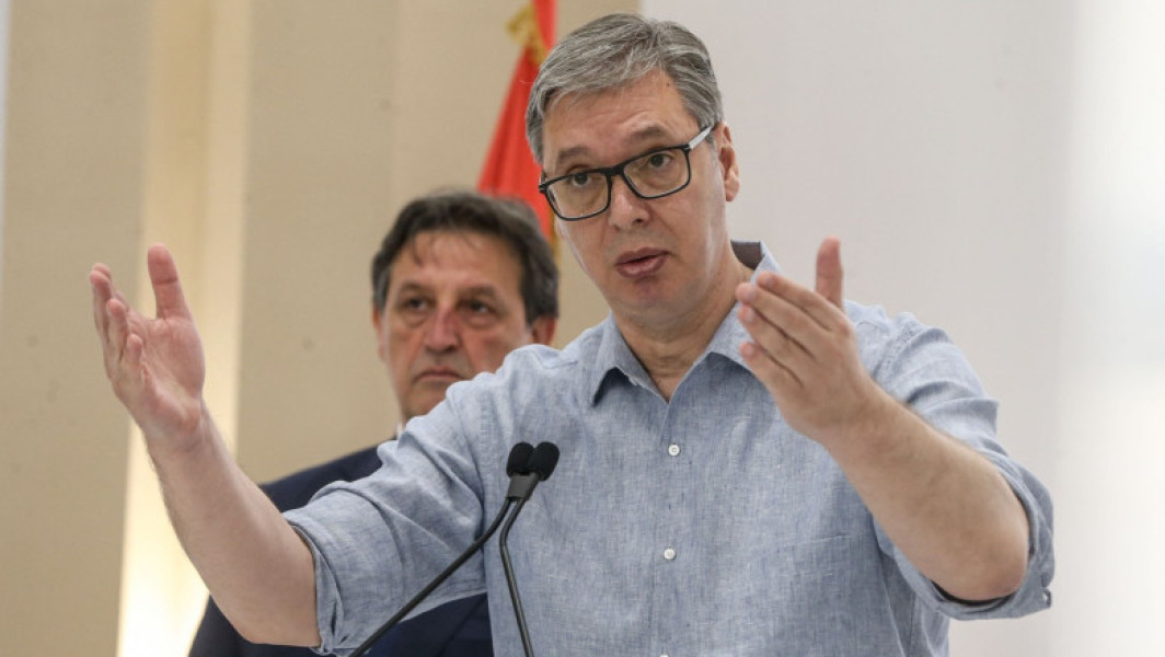 Serbia suspendă complet exporturile de arme în contextul tensiunilor regionale
