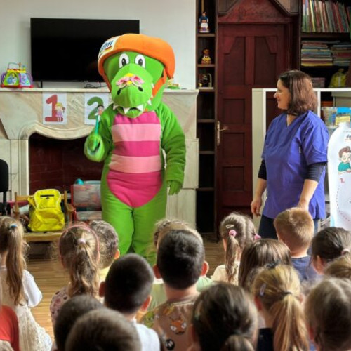„Dințișorii Veseli”, campanie gratuită de educație dentară pentru grădinițe la Buzău