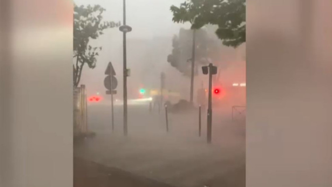 Furtuni violente în Franța după zile caniculare: cel puțin doi oameni au murit