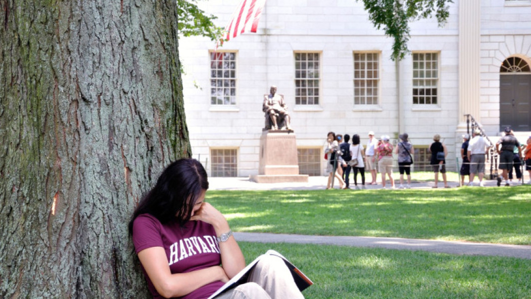 Harvard, avertizată de guvernul american pentru politicile privind incluziunea și antisemitismul