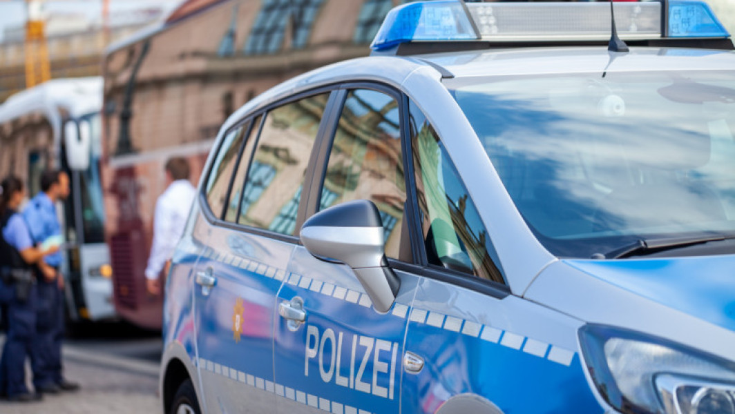 Bărbat înarmat cu topor, suspect de agresiune într-un tren între Hamburg și Viena