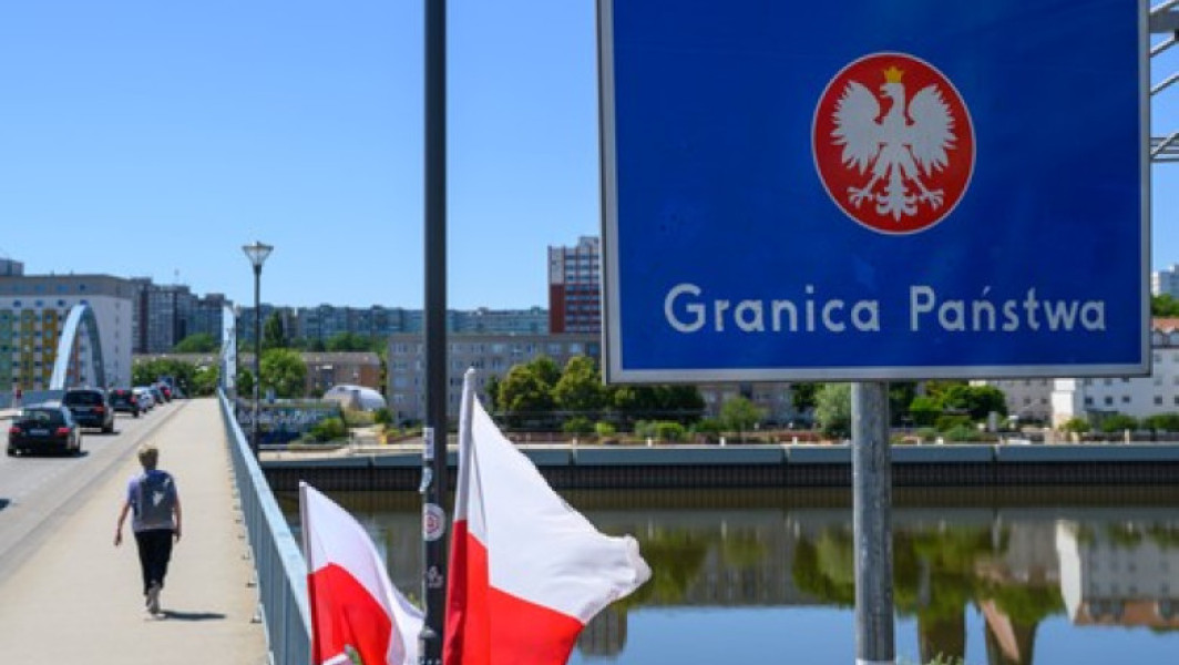 Polonia va detasa 5.000 de militari pentru a sprijini controalele la frontiera cu Germania și Lituania