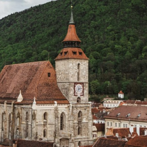 Cum să organizezi un city break de poveste la Brașov? Ce să nu ratezi și peste ce poți sări