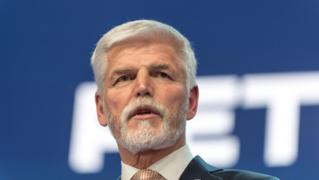 Presedintele ceh Petr Pavel a semnat o lege importantă care interzice promovarea ideologiei comuniste, aliniindu-se astfel cu pedepsele pentru propaganda nazistă, relatează Euractiv.