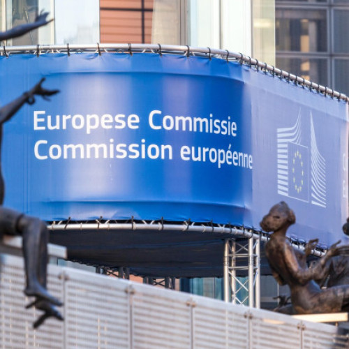 Uniunea Europeană încearcă să evite tarifele de 30% impuse de SUA