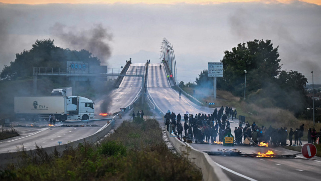 Macron numește Lecornu, Franța intră în val de proteste