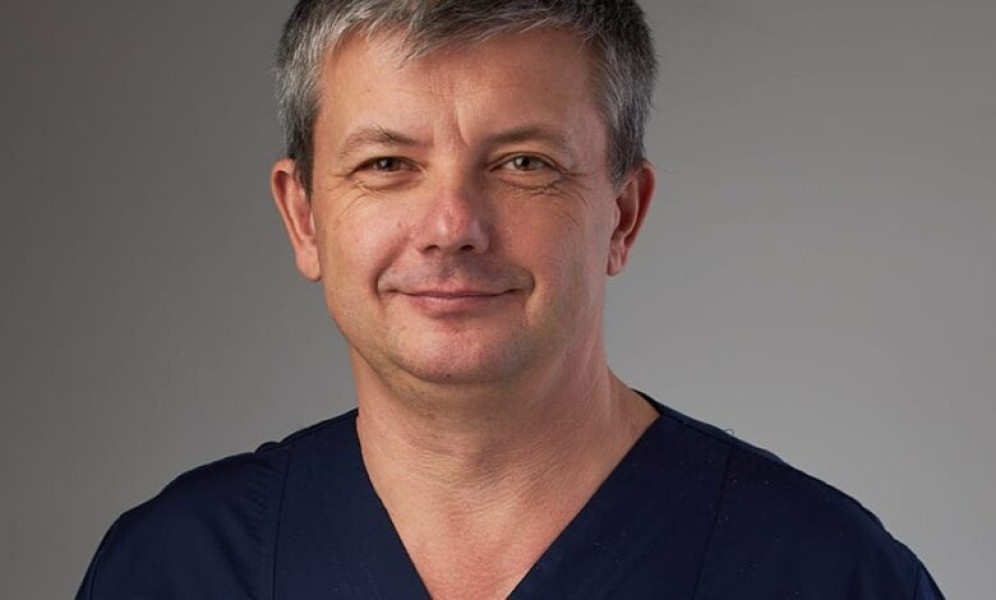 Medicul Costin Duțu lansează volum de eseuri în toamnă