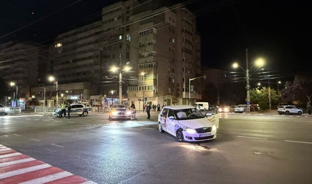 Autospecială de poliție a IPJ Buzău, implicată într-un accident la intersecție