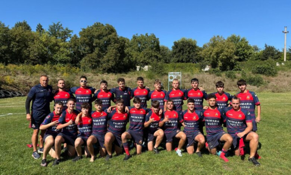 Tinerii de la SCM Gloria Buzău încep sezonul de rugby cu o victorie clară în Moldova