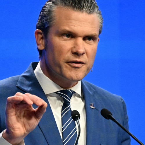 Avion cu secretarul Apărării SUA a declarat stare de urgență și a deviat spre Marea Britanie