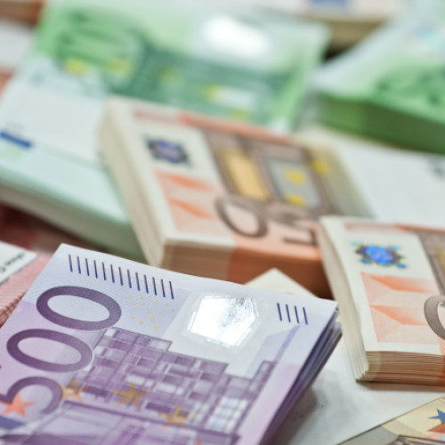 Italia vrea să strângă peste 11 miliarde de euro de la bănci și asigurători între 2026 și 2028