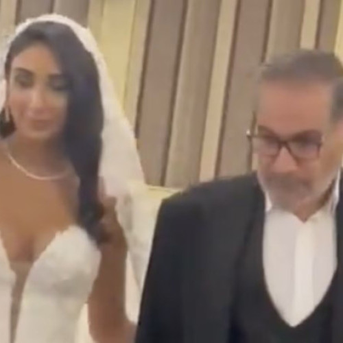 Critici dure după ce fiica unui lider iranian a apărut la nunta sa într-o rochie fără bretele