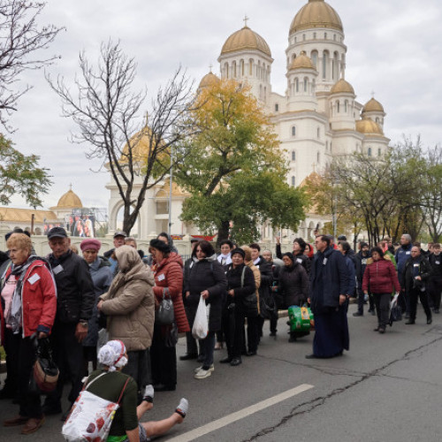 Fost candidat SOS România prins distribuind materiale legionare la sfințirea Catedralei